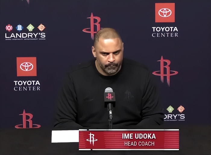 乌度卡受不了了！发布会坦白申京与谢泼德只想投篮没防守！|艾米-乌度卡|阿尔佩伦-申京|夏洛特黄蜂队|休斯敦火箭队|NBA常规赛_新浪体育_新浪新闻