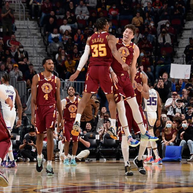 1639300083717062143.jpg 1237176961.jpg